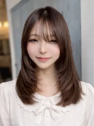 セミロング カラー 韓国レイヤー⋆౨ৎﾟ 透カラー🩶／ユウキのヘアスタイル