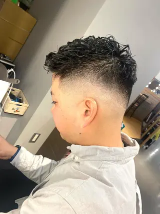 ショート パーマ メンズ unopulir 景山 凌のヘアスタイル