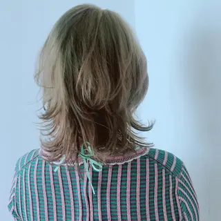 ミディアム 💓パーマ，💗 レイヤーカットのヘアスタイル
