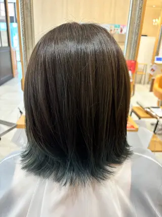 ミディアム カラー かわにし ゆきのヘアスタイル