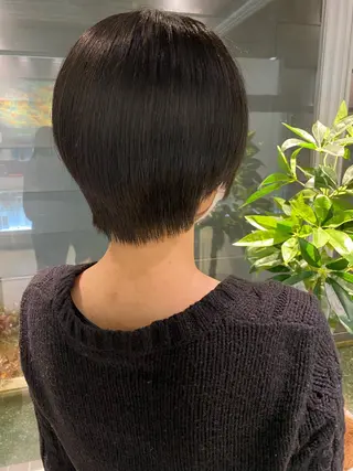 ショート ブリーチ/透明感カラ ー/荒木 悠楽のヘアスタイル