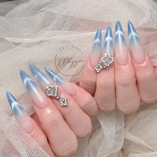 ネイル Maggie Nail🦩のネイルデザイン