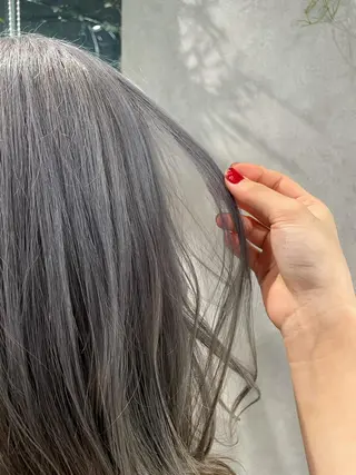 セミロング カラー ナチュラル透明感🌱 小山美樹子のヘアスタイル