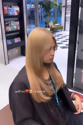 ロング ハイトーンカラー✨️ 艶カラー特化Amiのヘアスタイル