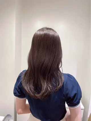 セミロング カラー MIKU .のヘアスタイル