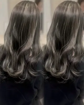 ロング カラー Cinci💛いつか 💛透明感カラーのヘアスタイル