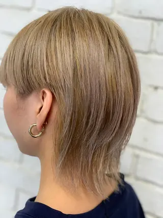ショート カラー LUXBE LUCEのヘアスタイル
