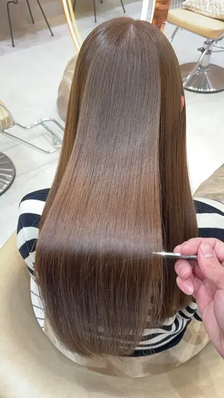 ロング 縮毛矯正✨🫧 レイヤー川村利幸のヘアスタイル