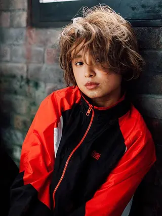 ショート カラー パーマ 白髪ぼかしハイライト 柳川拓哉のヘアスタイル