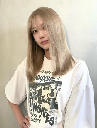 セミロング カラー ハイトーン特化 /縮毛矯正/あかりのヘアスタイル