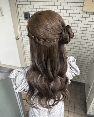 ヘアアレンジ 堀井 れいなのヘアスタイル