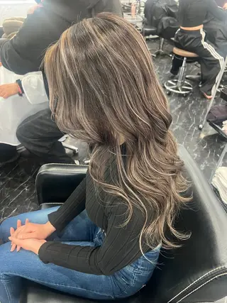 ロング LOHAS Rioのヘアスタイル