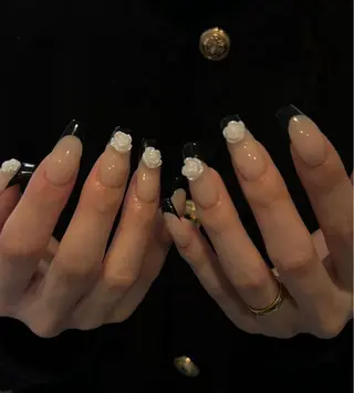 ネイル Royal Nail-Emiのネイルデザイン