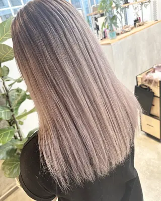 ロング カラー ブリーチ毛縮毛矯正 👑山口のヘアスタイル
