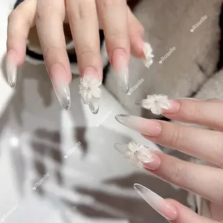 ネイル ROSELLE REIKAのネイルデザイン