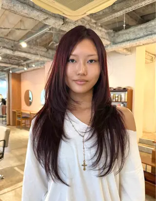 ロング カラー Miyu .のヘアスタイル