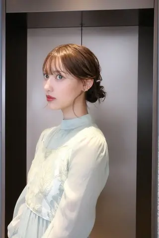 ロング ヘアアレンジ AKO .のヘアスタイル