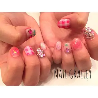ネイル Grailey nail salonのネイルデザイン