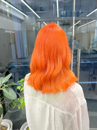 ミディアム カラー 🫧艶ダブルカラー ブリーチ🫧トモヤのヘアスタイル