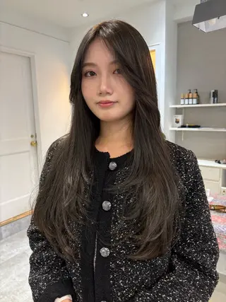 ロング カラー SIKI yuuna レイヤーカット🪽のヘアスタイル