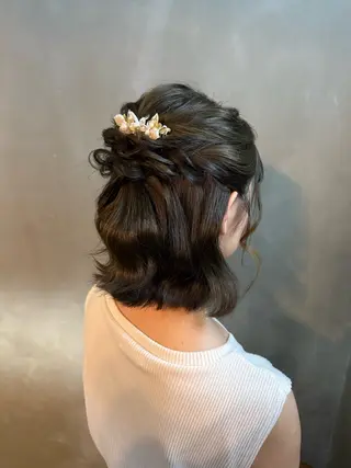 ヘアアレンジ 佐伯 桃のヘアスタイル