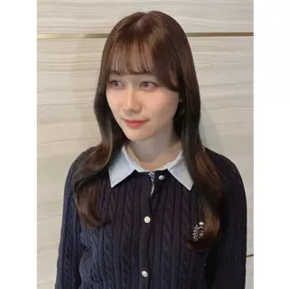 ロング 🐈‍⬛momo🐾 ブリーチ・Wカラーのヘアスタイル