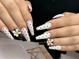 ネイル Mira Nail Studioのネイルデザイン