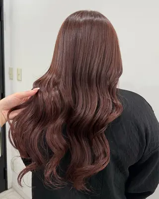 ロング カラー ニシザカ マナのヘアスタイル