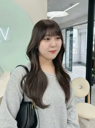 ロング nanami IROW大名のヘアスタイル