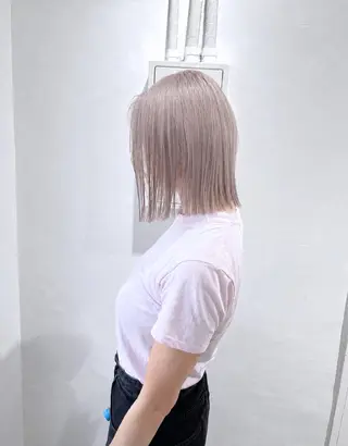 ミディアム カラー Muミュー/ブリーチ ハイトーン Wカラーのヘアスタイル
