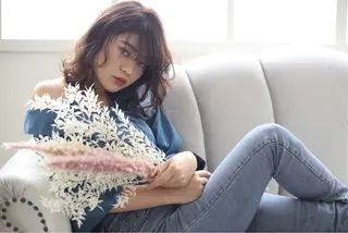 ミディアム カラー サワタ ミサのヘアスタイル