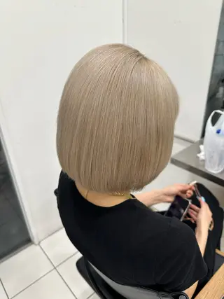 ショート カラー 🫧RYOブリーチ /透け感カラー🫧のヘアスタイル