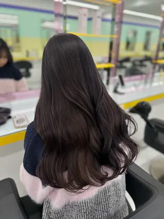 ロング カラー 🧸レイヤー× ベージュ🥯カホ🍯のヘアスタイル