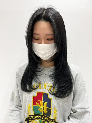 セミロング カラー ヘアアレンジ 暖色韓国ヘア🩷 Yuukaのヘアスタイル