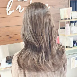 セミロング レイヤー/艶髪カラー 森本くるみのヘアスタイル