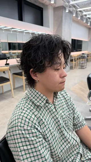 ミディアム カラー パーマ メンズ キッズ 栄💗レイヤー｜ショ ートカット｜haruのヘアスタイル