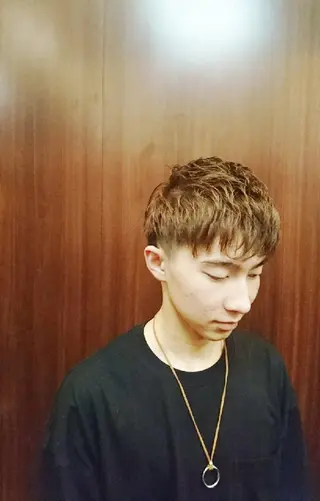 ショート BroTokyo マルのヘアスタイル