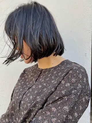 ミディアム カラー KYOKA .のヘアスタイル