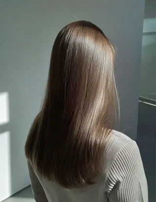 ロング カラー 🌿透明感カラー レイヤーカットのヘアスタイル