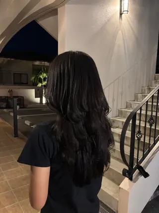 ロング カラー 伊波 さやかのヘアスタイル