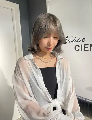 ショート カラー 縮毛矯正/艶髪/透明 感カラー/NENEのヘアスタイル