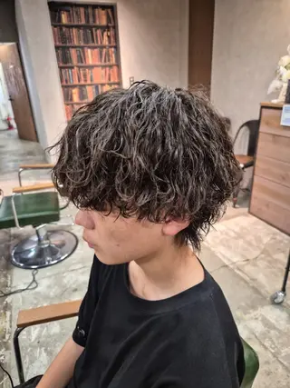 メンズ パーマ 特殊パーマ 片山恭兵のヘアスタイル