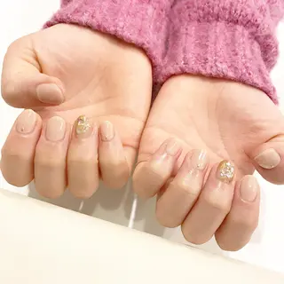 ネイル 板垣 綾乃のネイルデザイン