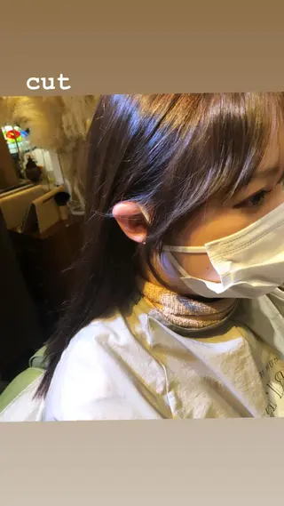 セミロング AYANO ／レイヤー／オリーブのヘアスタイル