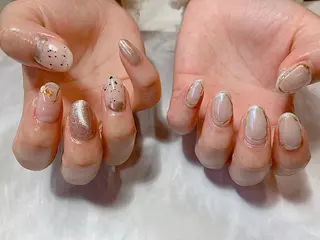 ショート カラー ネイル マツエク・マツパ illum hicariのネイルデザイン