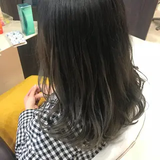 セミロング カラー Oopsレイヤー 加藤澄都のヘアスタイル