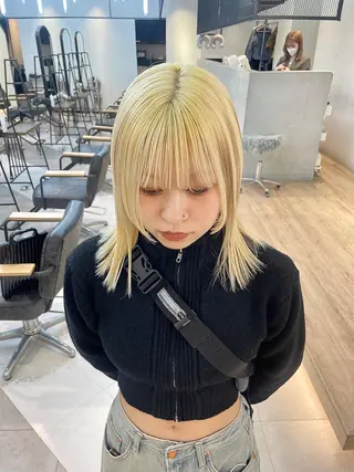 カラー 🎀ボブ+ハイトーン シュカ👶🏻のヘアスタイル