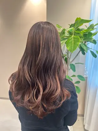 ロング カラー ヘアアレンジ マツウラ ムアのヘアスタイル