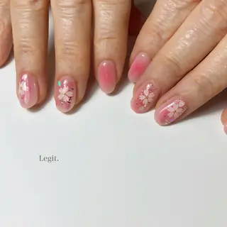 ネイル Legit nail salonのネイルデザイン