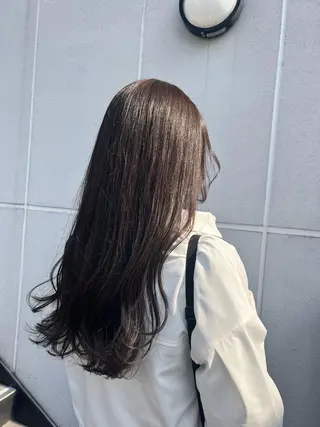 ロング カラー 松坂 真衣のヘアスタイル